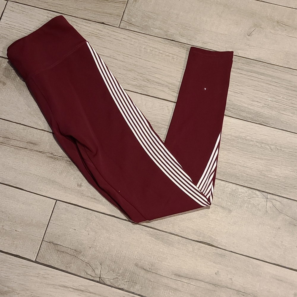 🍁 Forever 21 side stripe leggings🪅